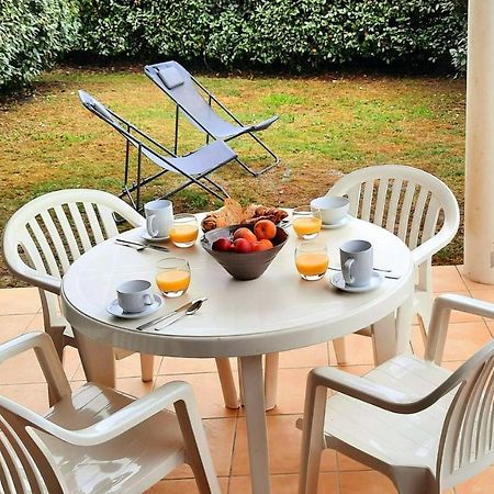 Chez Ced Et Laeti: Private Apartment with Garden, Pool, and Coastal Charm Le Verdon-sur-Mer Exterior photo