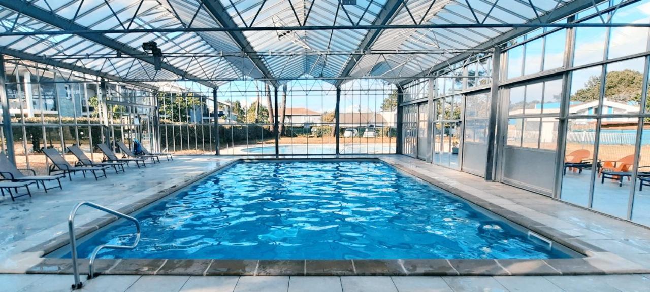 Chez Ced Et Laeti: Private Apartment with Garden, Pool, and Coastal Charm Le Verdon-sur-Mer Exterior photo